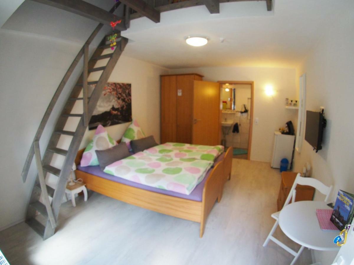 Pension Camping Schausten Commune fusionnée de Cochem-Land Extérieur photo